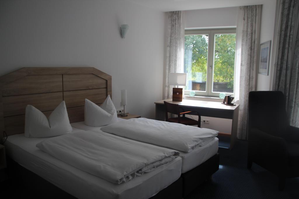 Hotel Lindenstrasse Neuenhagen bei Berlin 객실 사진